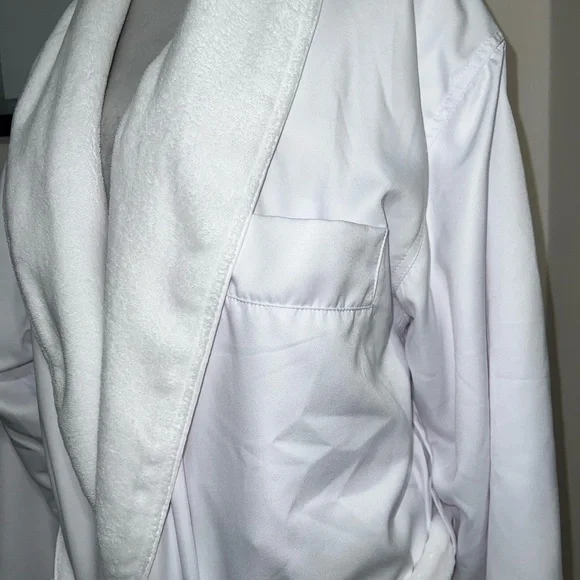 Warm Cozy White Women's Monarch Cypress Bathrobe - OSFM - Picture 6 of 13